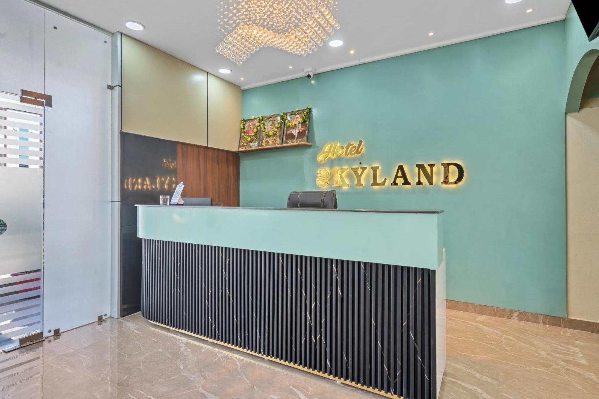 Hotel Sky Land Khammam Exterior foto
