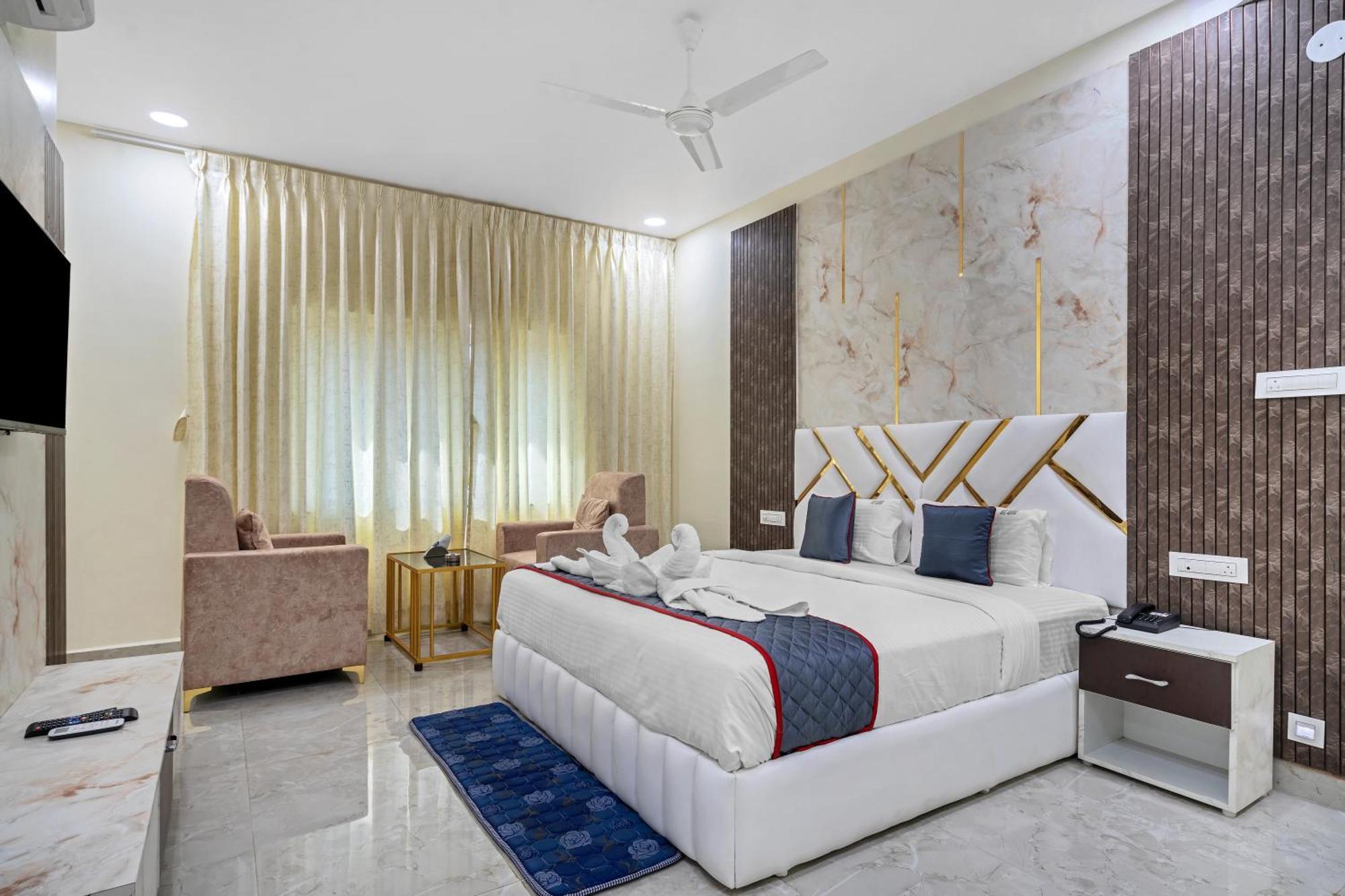 Hotel Sky Land Khammam Exterior foto