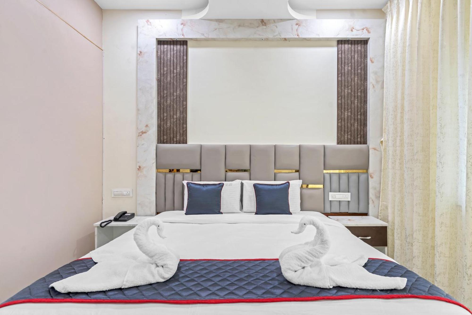 Hotel Sky Land Khammam Exterior foto