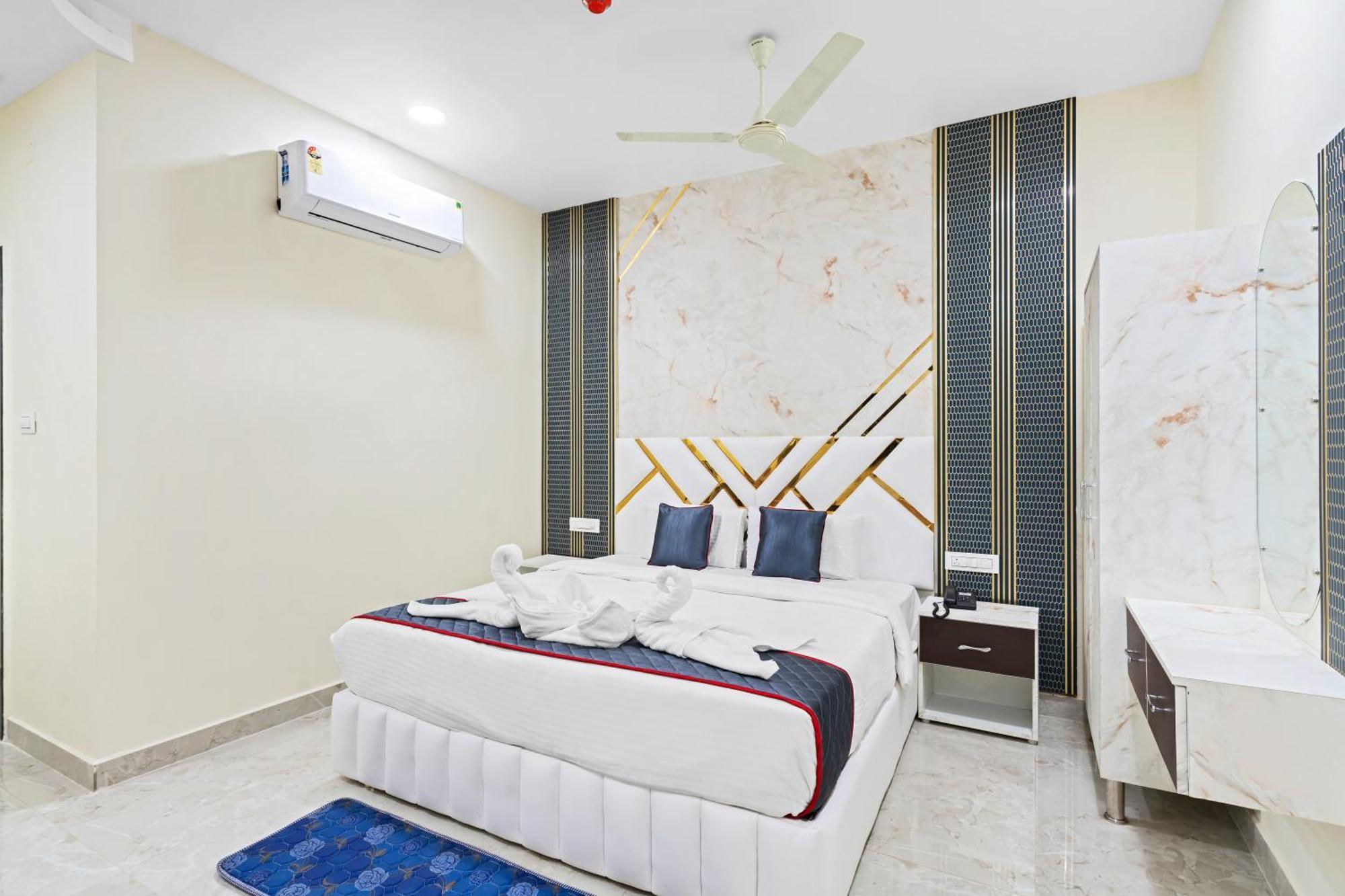 Hotel Sky Land Khammam Exterior foto
