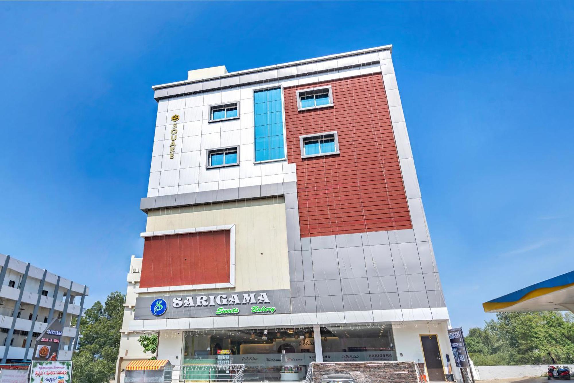 Hotel Sky Land Khammam Exterior foto